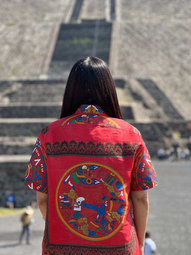 La Cultura Calendario y Coyolxauhqui Shirt